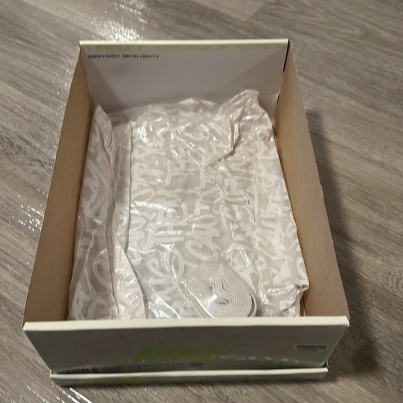 Air Jordan 1 Retro High OG - Visionaire - Picture 7 of 10